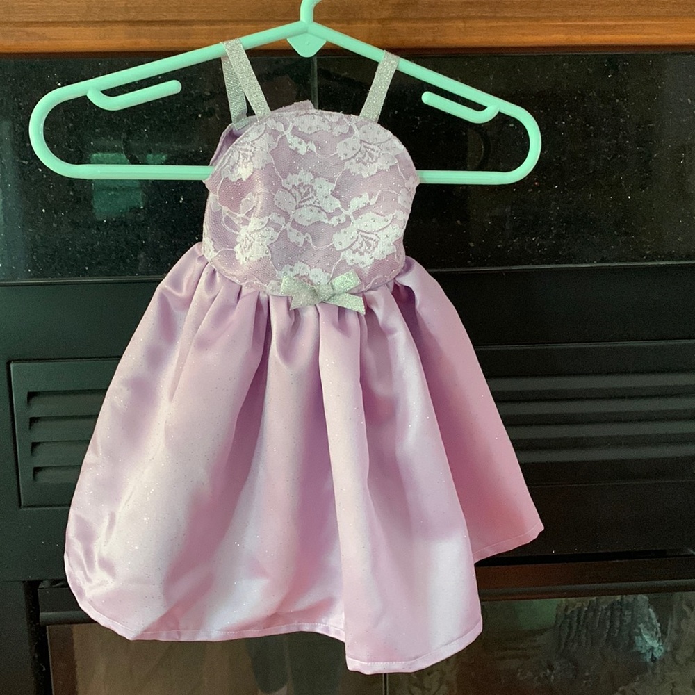 18” doll dress
Bundle doll clothes 🥰